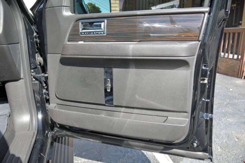 2009 Lincoln Navigator L
