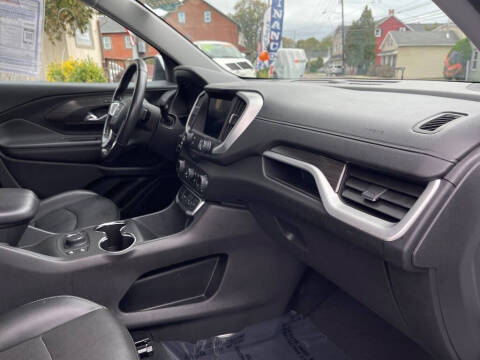 2022 GMC Terrain SLT