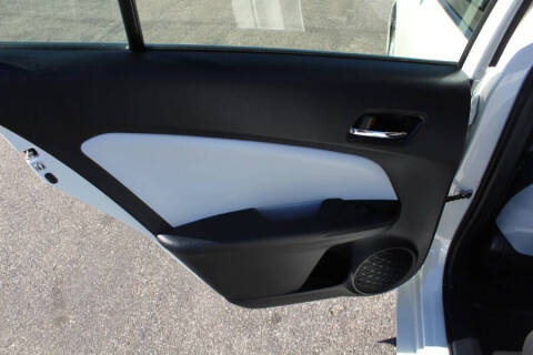 2019 Toyota Prius L Eco