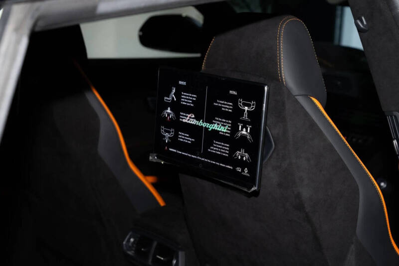2024 Lamborghini Urus Performante