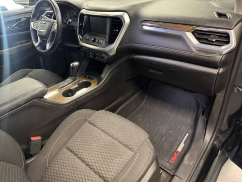 2017 GMC Acadia SLE-1