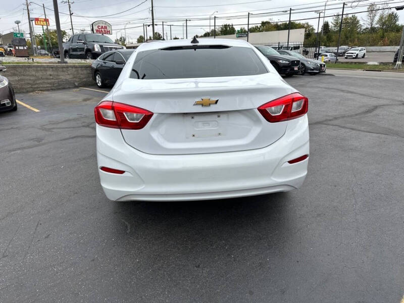 2017 Chevrolet Cruze LS Auto