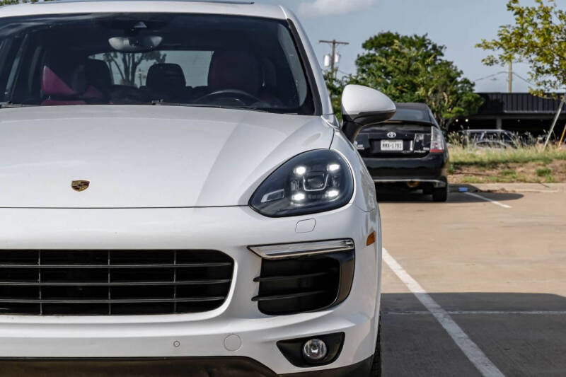 2017 Porsche Cayenne Platinum Edition