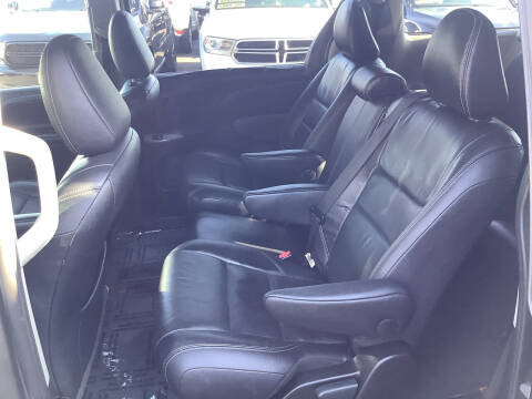 2016 Toyota Sienna SE Premium 8-Passenger