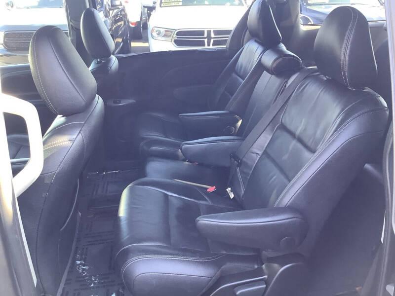 2016 Toyota Sienna SE Premium 8-Passenger