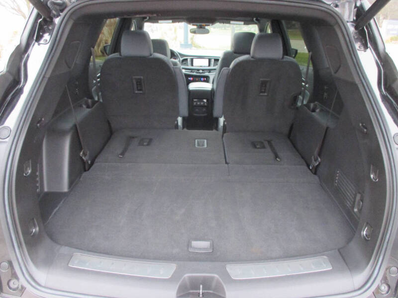 2023 Buick Enclave Essence