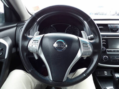 2016 Nissan Altima 2.5 SR