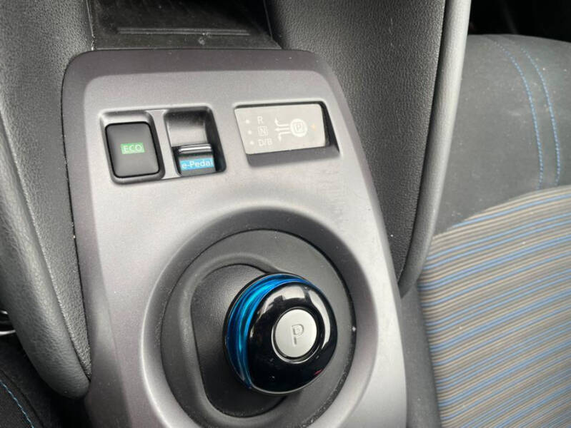 2022 Nissan LEAF S PLUS