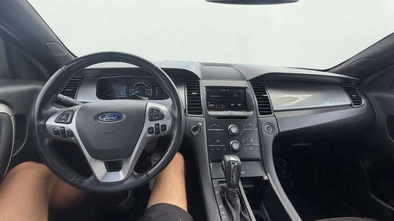 2013 Ford Taurus SEL