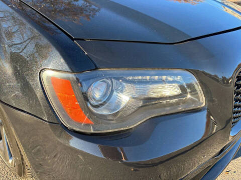 2014 Chrysler 300 SRT8