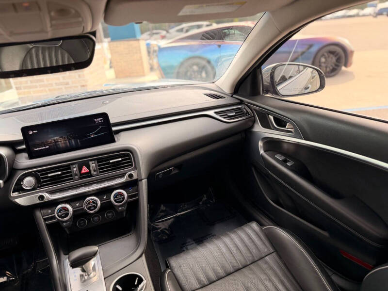 2022 Genesis G70