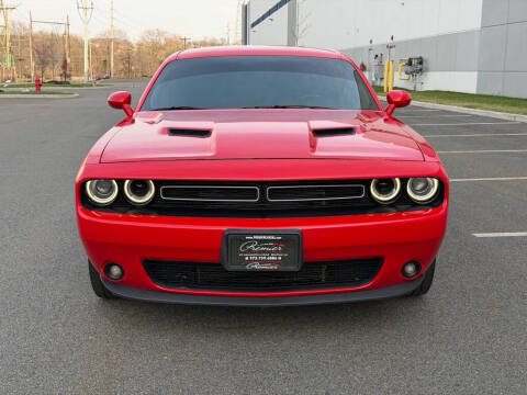 2016 Dodge Challenger SXT Plus