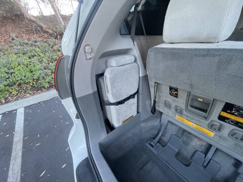 2014 Toyota Sienna LE 8-Passenger
