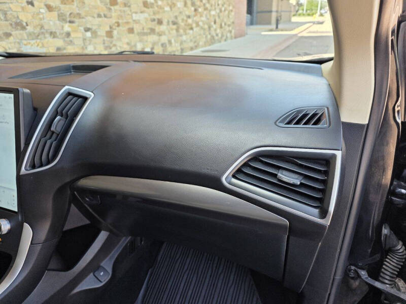 2023 Ford Edge