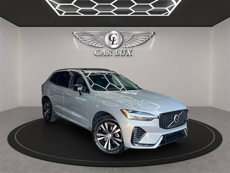 2024 Volvo XC60 B5 Core Dark Theme