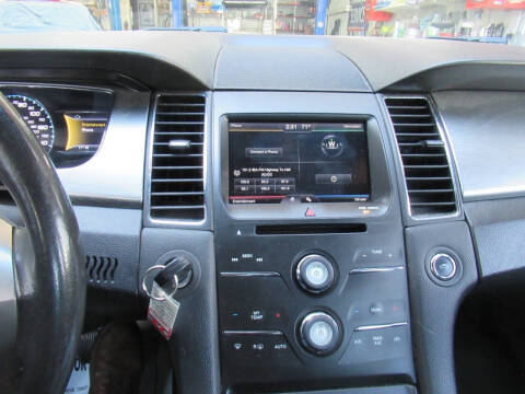 2014 Ford Taurus SEL