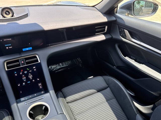 2025 Porsche Taycan 4S