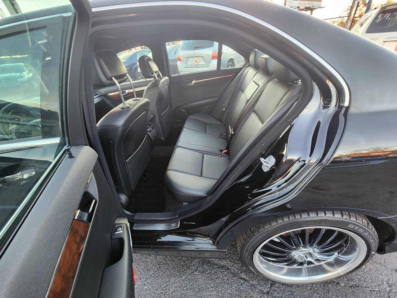 2009 Mercedes-Benz C-Class for sale at Chicago Auto House in Chicago, IL