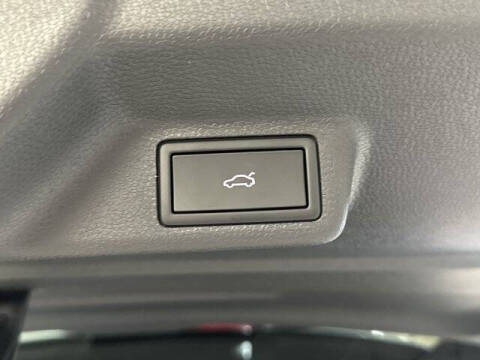 2025 Volkswagen ID. Buzz Pro S Plus 4Motion