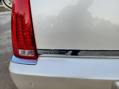 2011 Cadillac DTS Platinum Collection