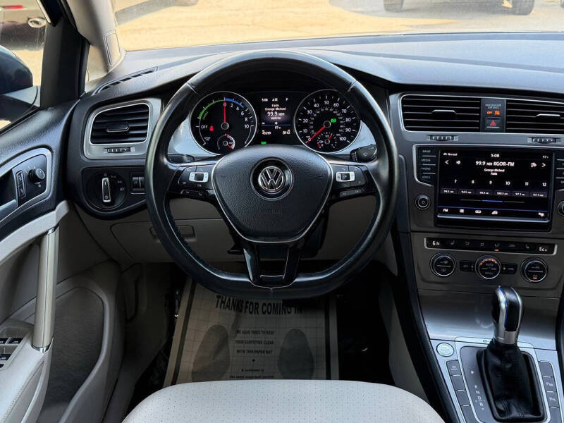 2016 Volkswagen e-Golf SEL Premium