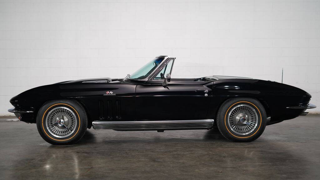 1966 Chevrolet Corvette 2