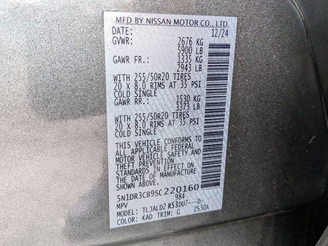 2025 Nissan Pathfinder SL