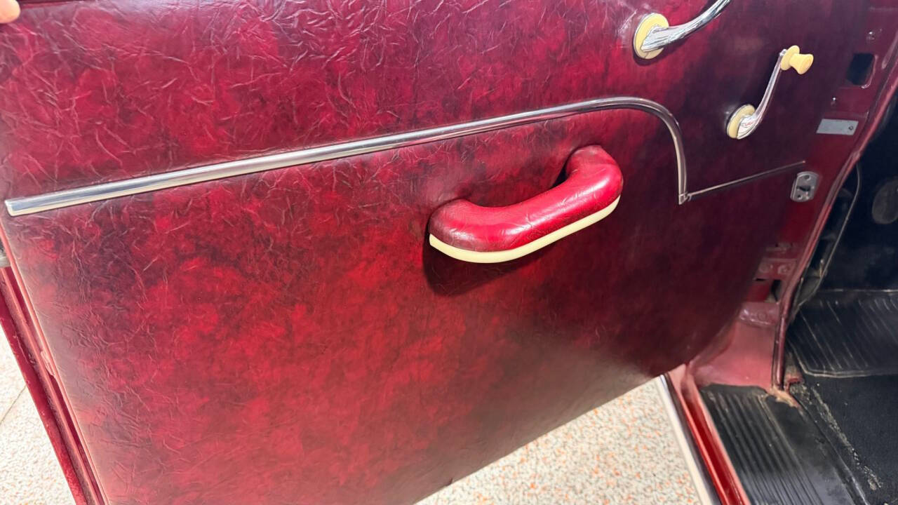 1947 Plymouth Deluxe 37