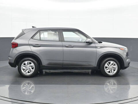 2022 Hyundai Venue SE