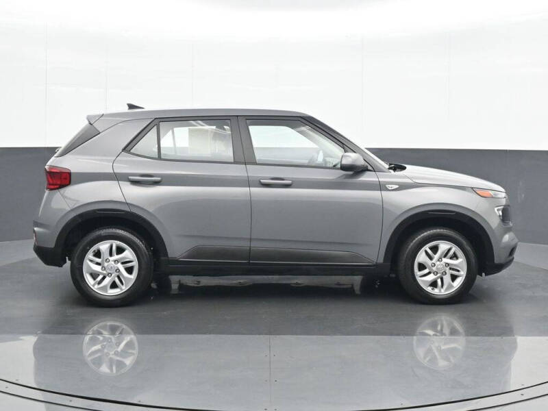 2022 Hyundai Venue SE