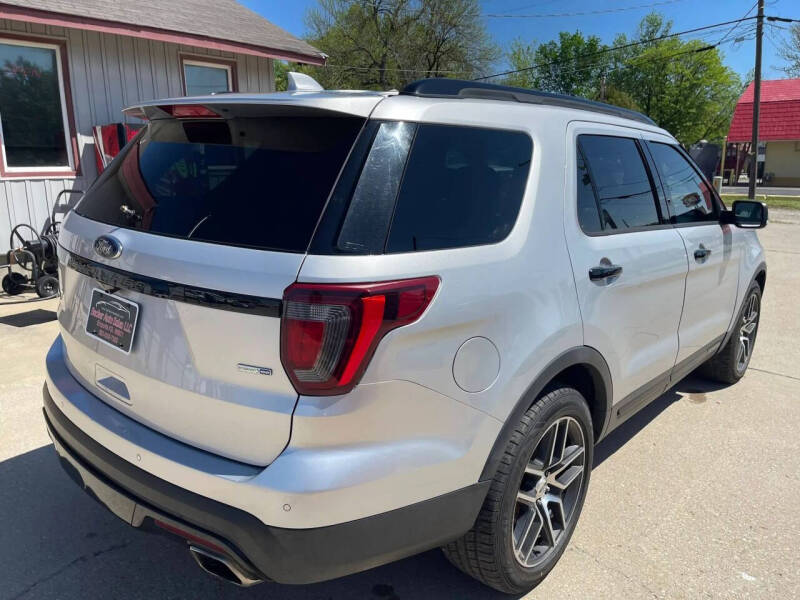 2016 Ford Explorer Sport