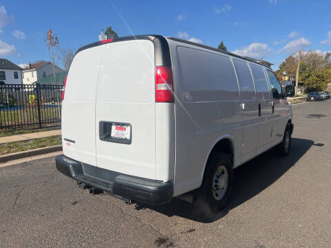 2024 Chevrolet Express 2500