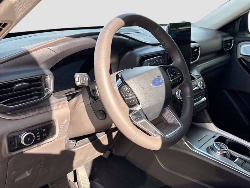 2023 Ford Explorer Platinum