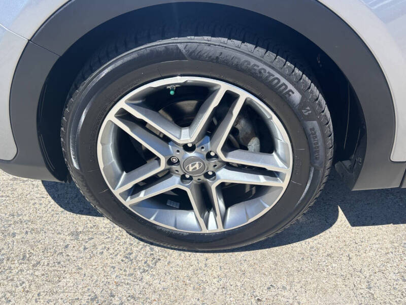 2017 Hyundai Santa Fe SE Ultimate