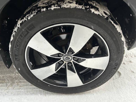 2020 Volvo XC40 T5 Momentum