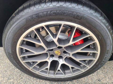 2015 Porsche Macan Turbo