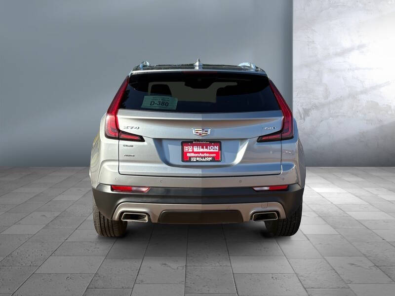 2023 Cadillac XT4 Premium Luxury