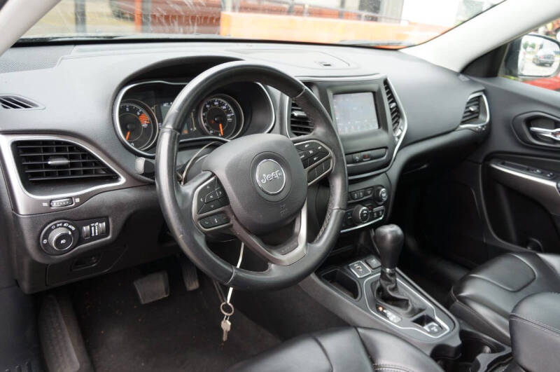 2019 Jeep Cherokee Latitude Plus