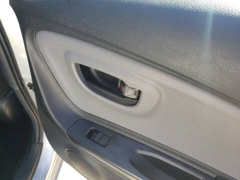 2015 Toyota Yaris 5-Door L