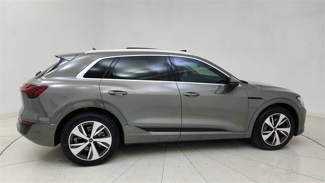 2024 Audi Q8 e-tron quattro Premium