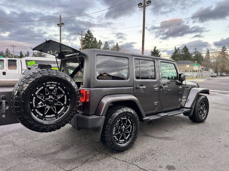 2016 Jeep Wrangler Unlimited Sahara