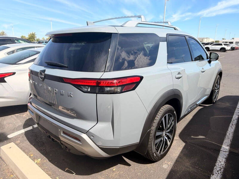 2023 Nissan Pathfinder Platinum