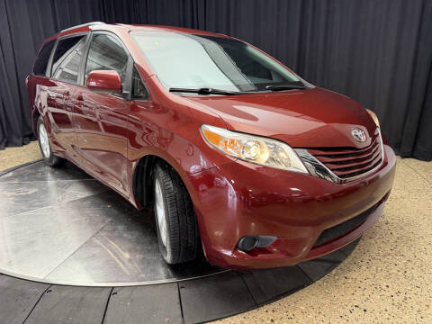 2017 Toyota Sienna LE 8-Passenger