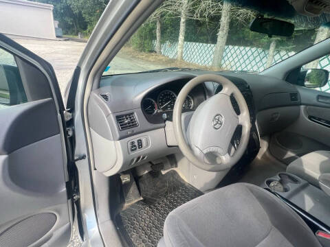 2004 Toyota Sienna