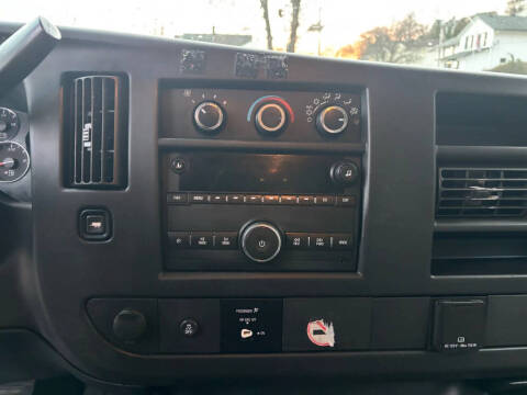 2017 GMC Savana 2500