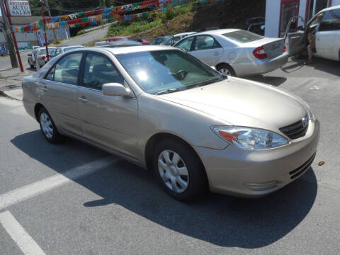 2004 Toyota Camry for sale at Ricciardi Auto Sales in Waterbury CT