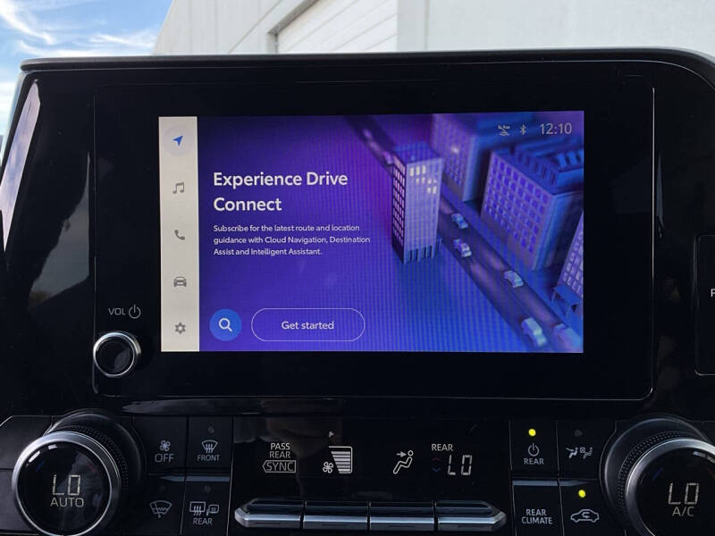 2025 Toyota Highlander LE