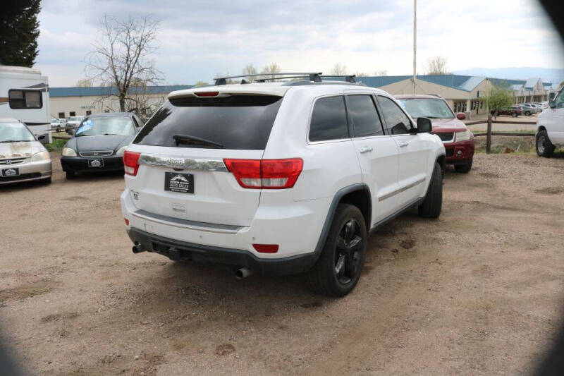 Image 3 of 2013 Jeep Grand Cherokee Overland