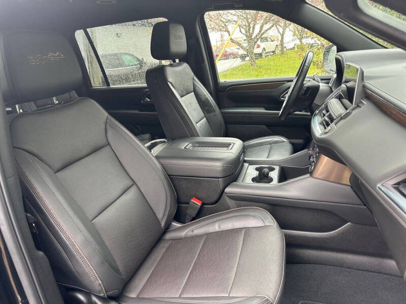 2023 Chevrolet Suburban High Country