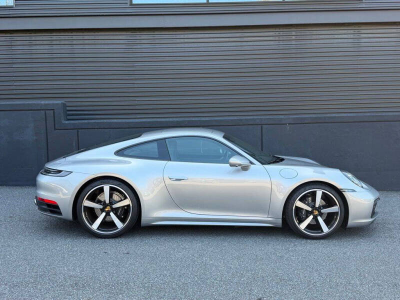 2024 Porsche 911 Carrera